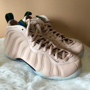 Nike air foamposite sneakers